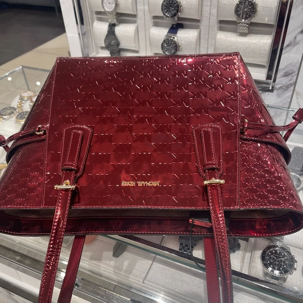 MICHAEL KORS Jet Set Extra-Small Metallic Logo Debossed Convertible TZ Tote Cher